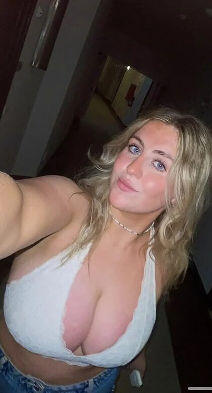 Katie G nude photo #40
