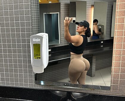 K_banesa nude photo #3