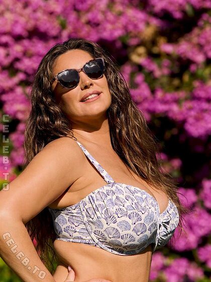 Kelly Brook nude photo #450