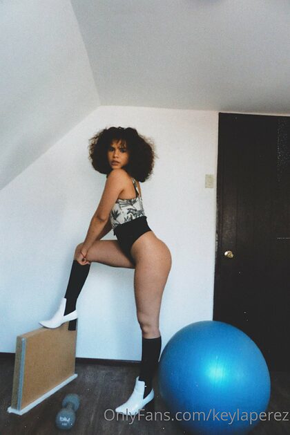 keylaperez._ nude photo #11