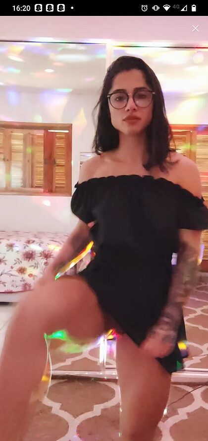 Khalifa nude photo #3