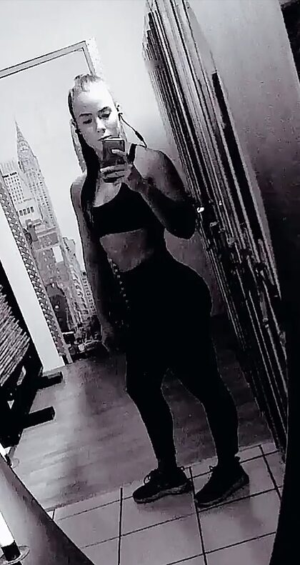 Killer Kelly nude photo #30