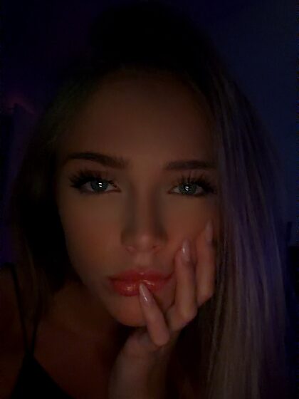 Kyla Dodds nude photo #192
