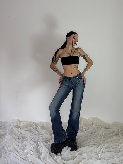 laadrrii nude photo #9
