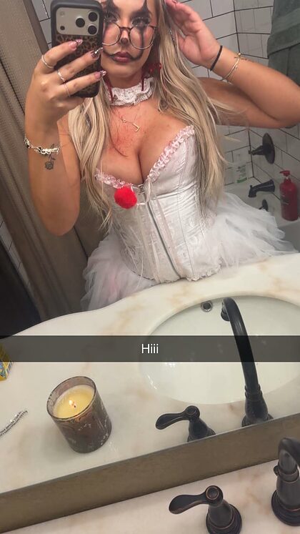 ladyybugloverr nude photo #3