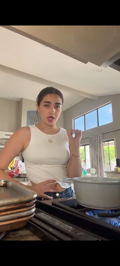 Lala Tv nude photo #1