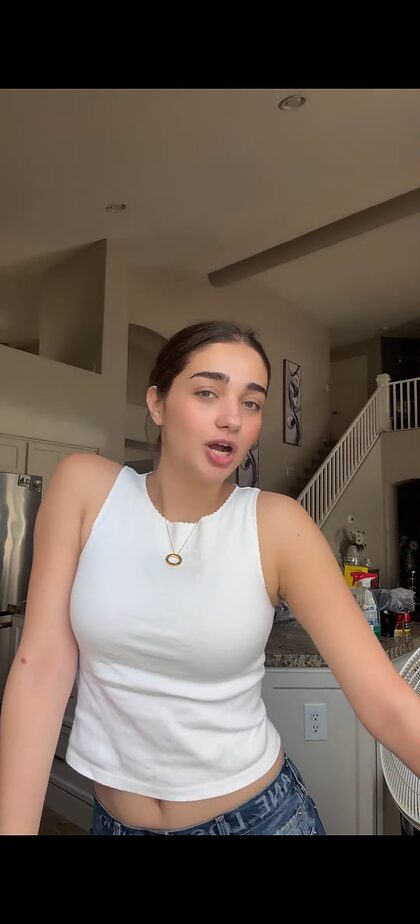 Lala Tv nude photo #2