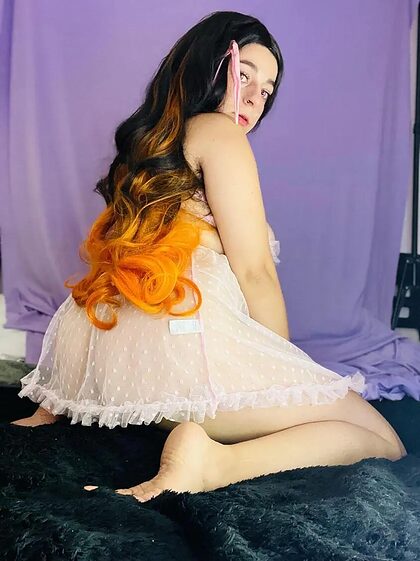 LaPeachySama nude photo #6
