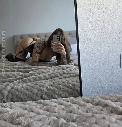 Lara.uth nude photo #107
