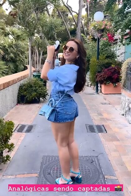 Larissa Manoela nude photo #52