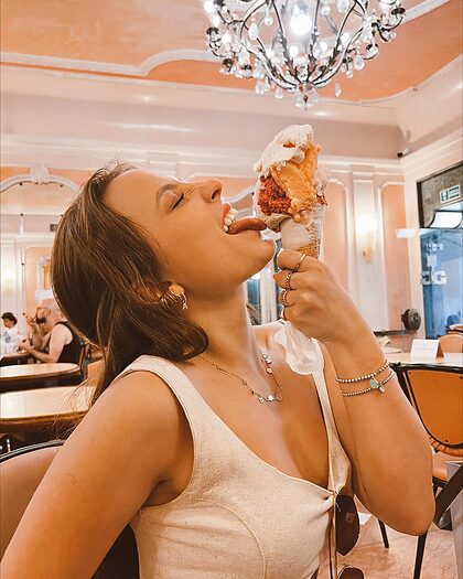 Larissa Manoela nude photo #68