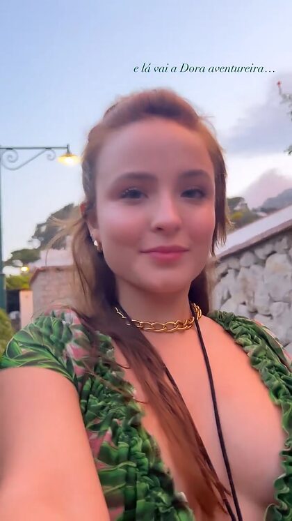 Larissa Manoela nude photo #74