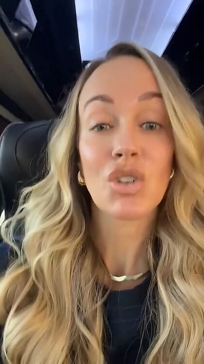 Laura Sanko nude photo #8