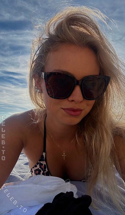 Laura.hsmr nude photo #57