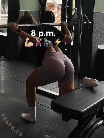 Laura.hsmr nude photo #60
