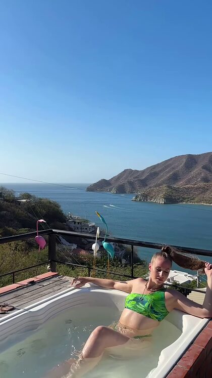 Lauren La Gringa Latina nude photo #11