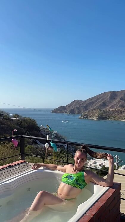 Lauren La Gringa Latina nude photo #12
