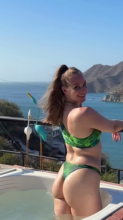 Lauren La Gringa Latina nude photo #14