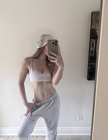 Lauren.leggo nude photo #1