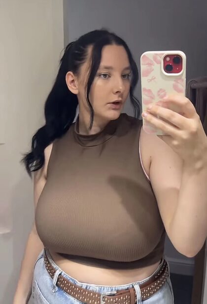 Leah Uk nude photo #1
