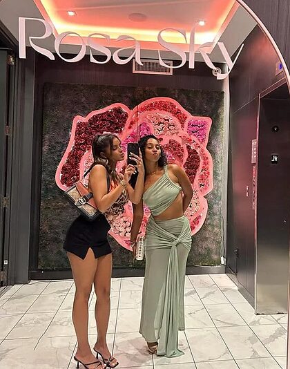 LeslieS nude photo #6