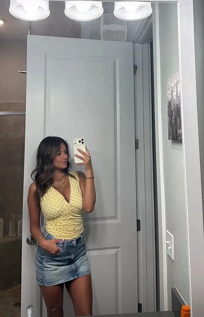 LeslieS nude photo #21
