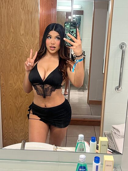 lildedjanet nude photo #46