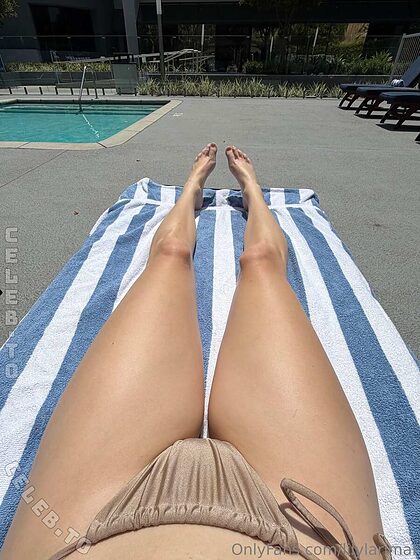 Lily Larimar nude photo #339