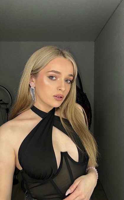 lilybetttgirl nude photo #2