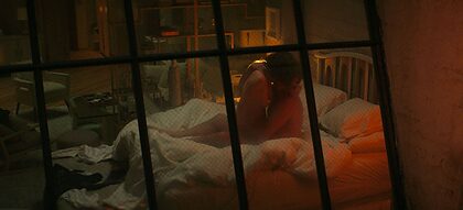 Lizzy Caplan nude photo #7