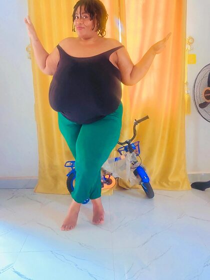 Lolo Muna nude photo #1