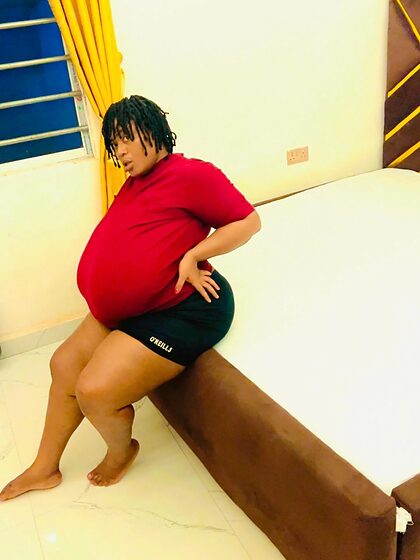 Lolo Muna nude photo #12
