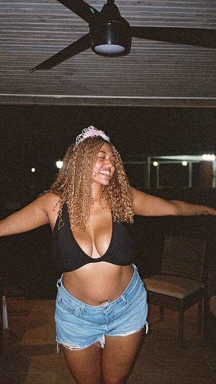 Mahalia nude photo #24