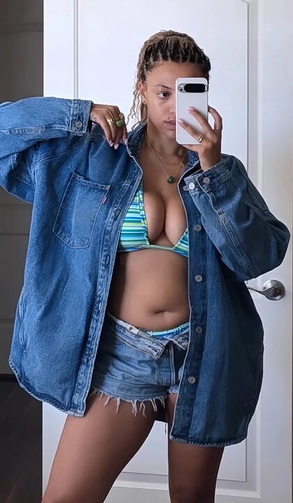 Mahalia nude photo #31
