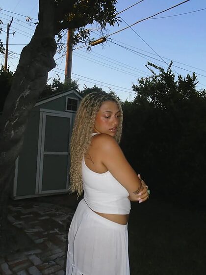 Mahalia nude photo #38
