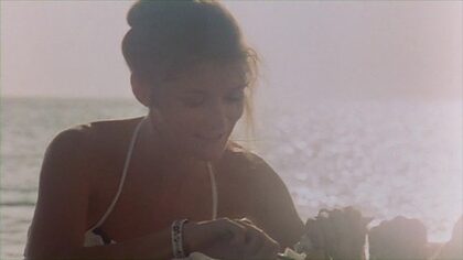 Margot Kidder nude photo #2