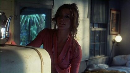 Margot Kidder nude photo #4