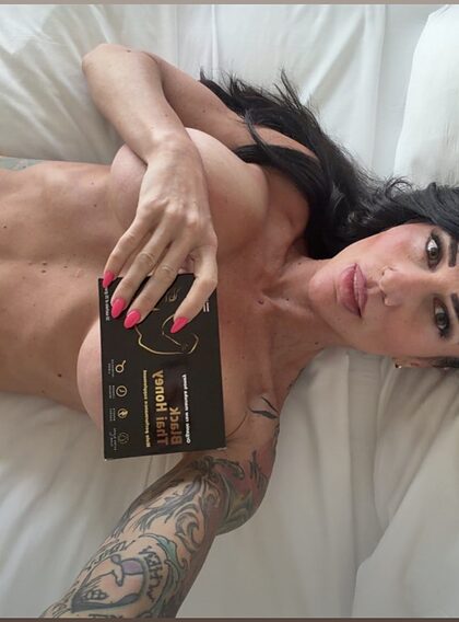 Marie Jordan nude photo #3
