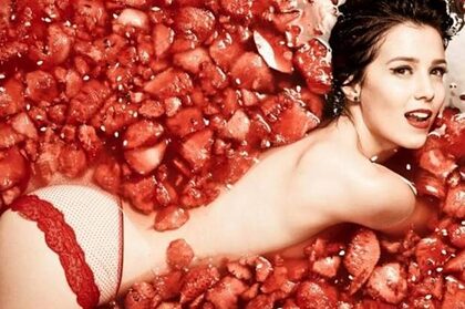 Marjorie Estiano nude photo #3
