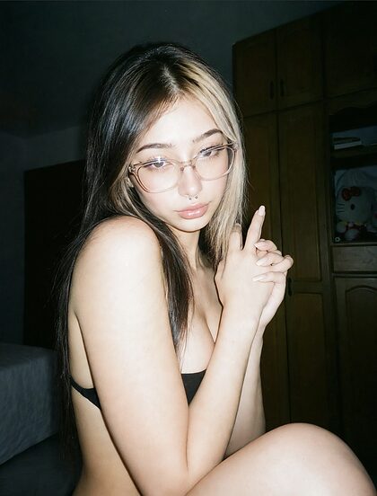 Mary Velvets nude photo #2