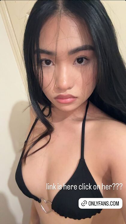 May Lee nude photo #15