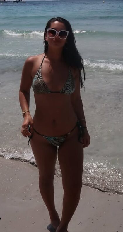 Maya Desrochers nude photo #5