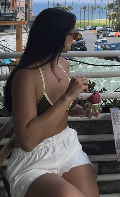 Maya Desrochers nude photo #7