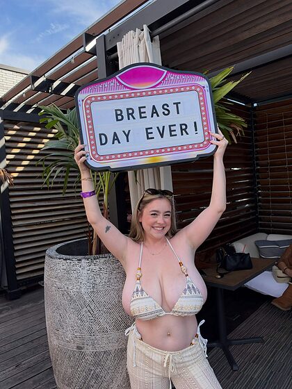 melgirl23 nude photo #2