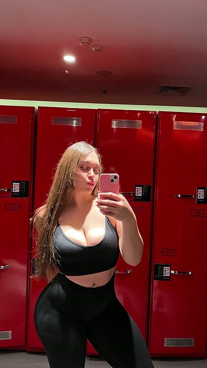 Menekşe Nur Fırat nude photo #5