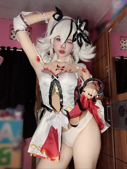 Meya nude photo #5