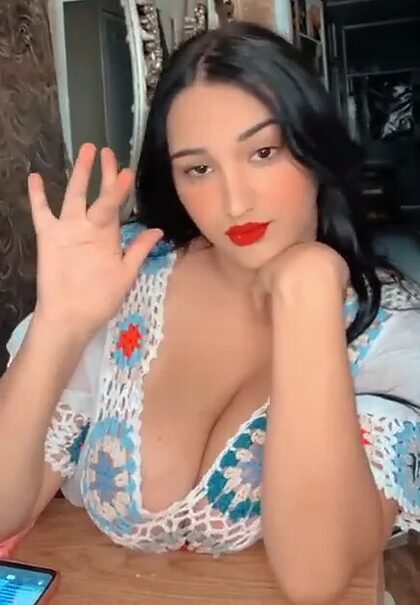 Middle Eastern North nude photo #9
