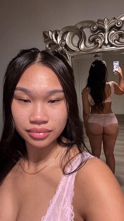 Mila Zhao nude photo #1