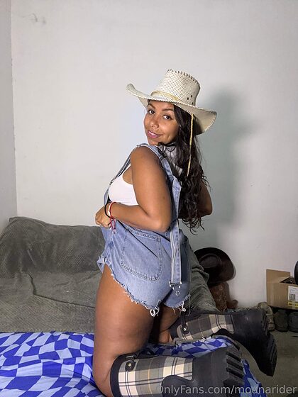 moanarider nude photo #10
