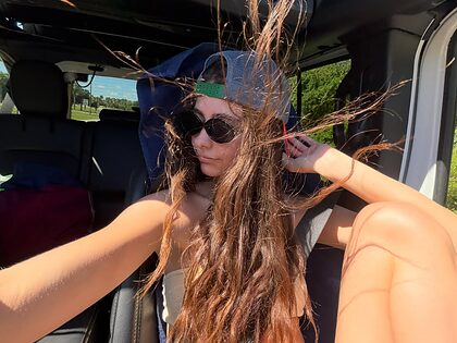 Mollyflorio nude photo #8